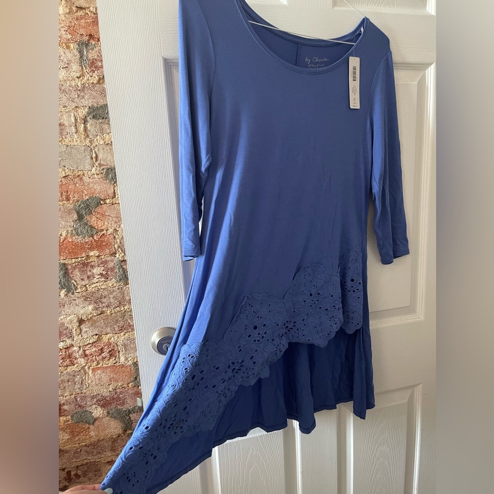NWT Chicos Easywear Light Blue Floral Asymmetrical Top